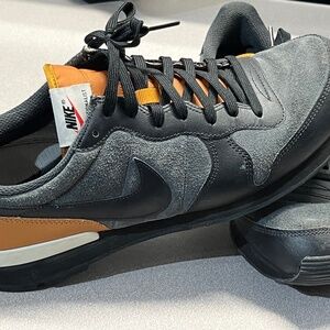 Custom made leather Nike Internationalist running shoes 11.5